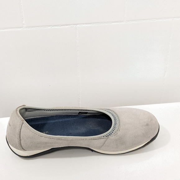 L.L bean suede walking flats - Picture 11 of 16